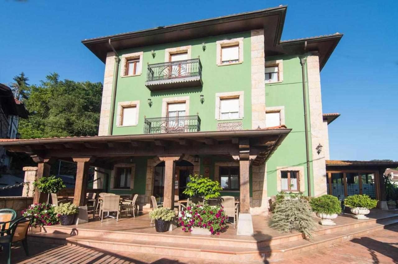 Apartamentos Mugarri Povena Buitenkant foto
