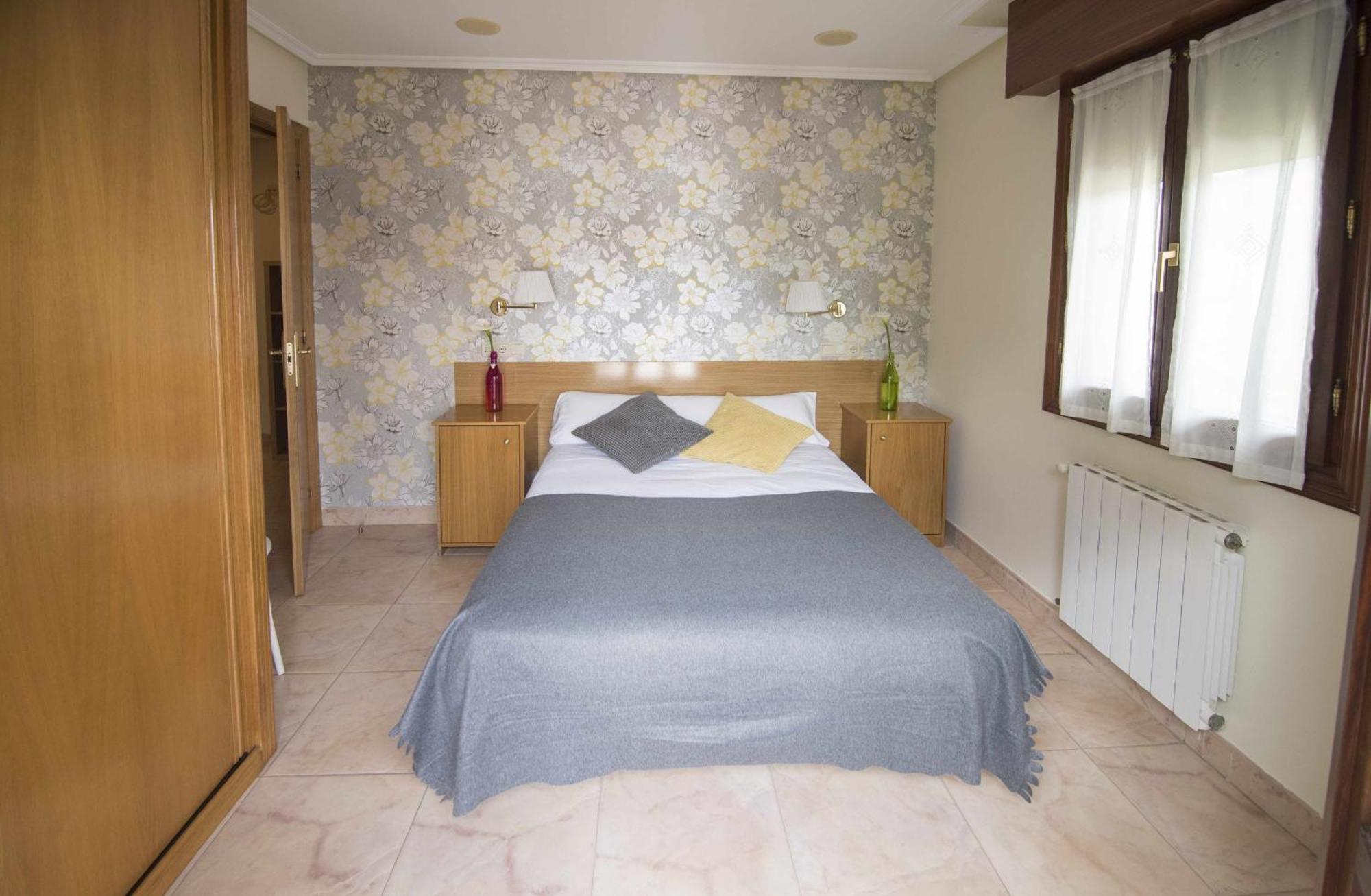 Apartamentos Mugarri Povena Buitenkant foto